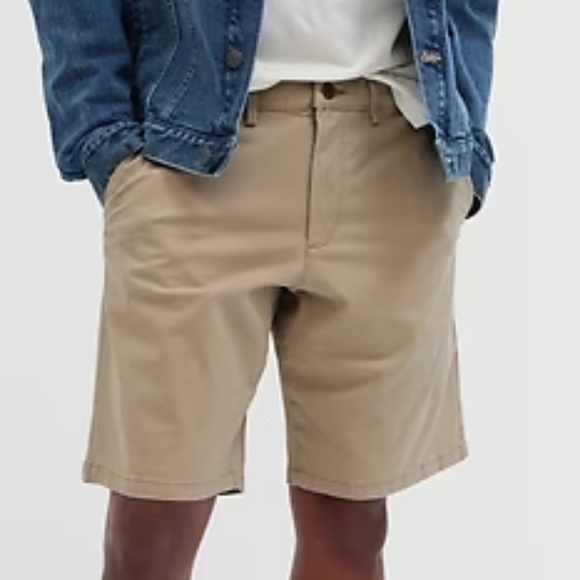 Gap Men's Essential Khaki Shorts New Size 32" - Picture 1 of 2